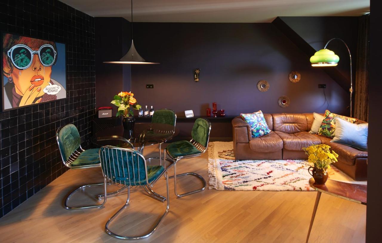Two-Bedroom Apartment Tschaikowskistr 19